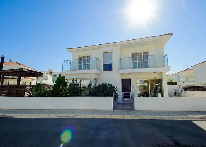 Pernera Holiday Villa 015